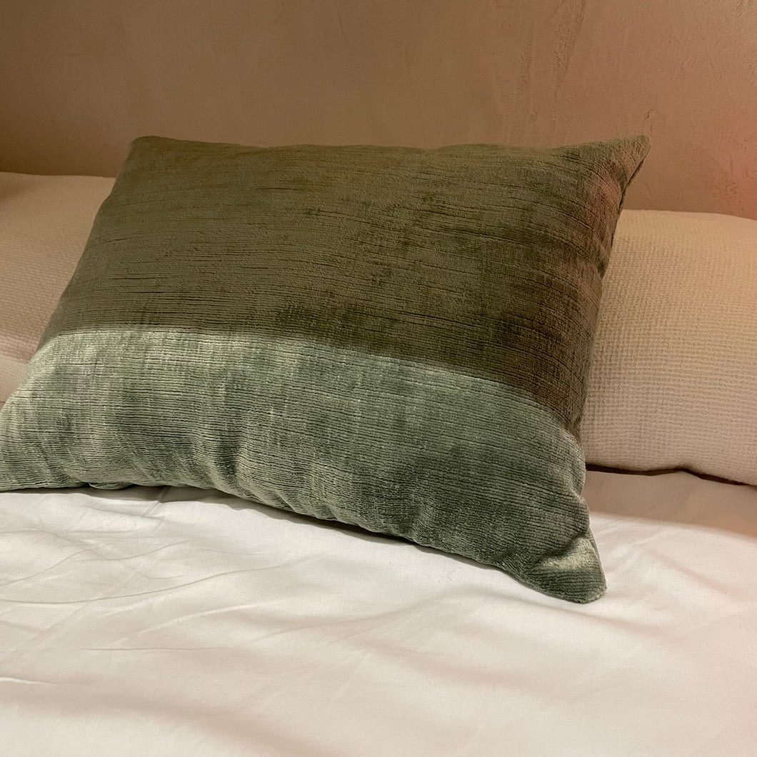 GREEN VELVET CUSHION